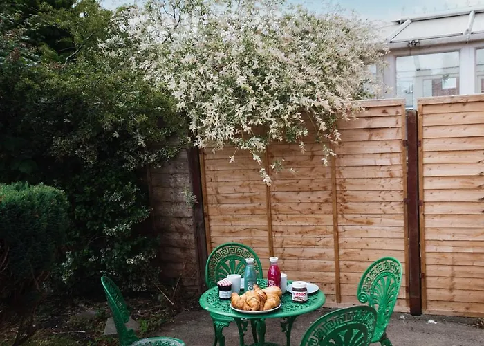 Crediton Cosy 3 Bedroom House - Ferienhaus Bristol